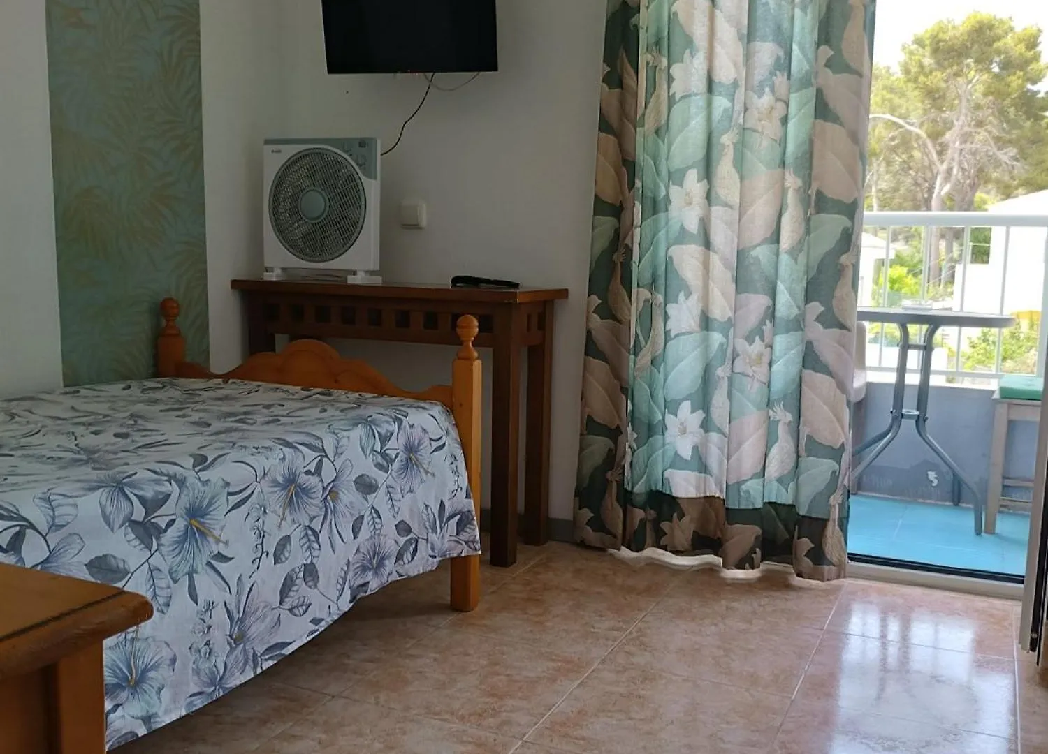 Hostal Belgica Palma Nova  Guest house Palma Nova (Mallorca)