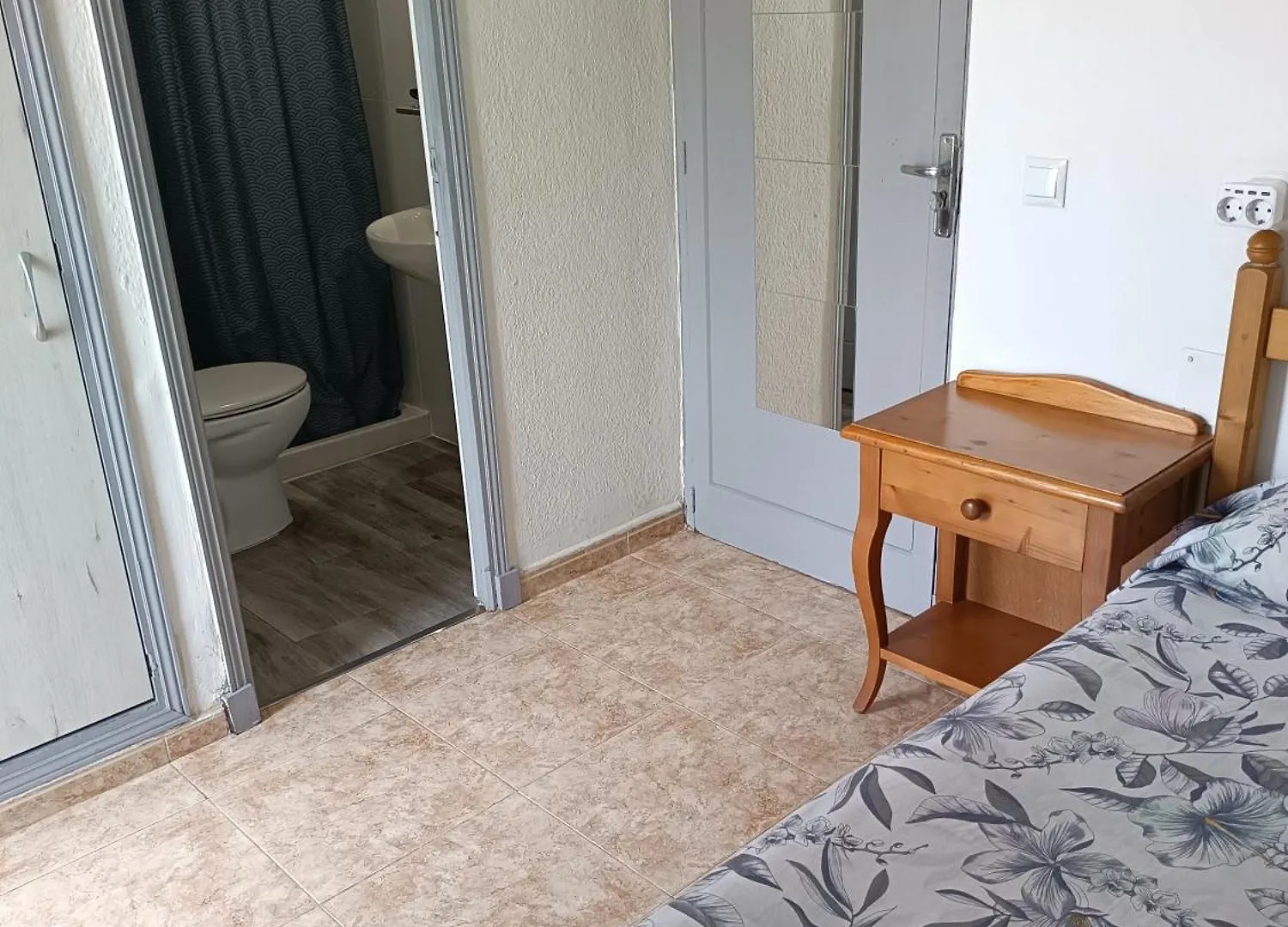 Hostal Belgica Palma Nova  Guest house